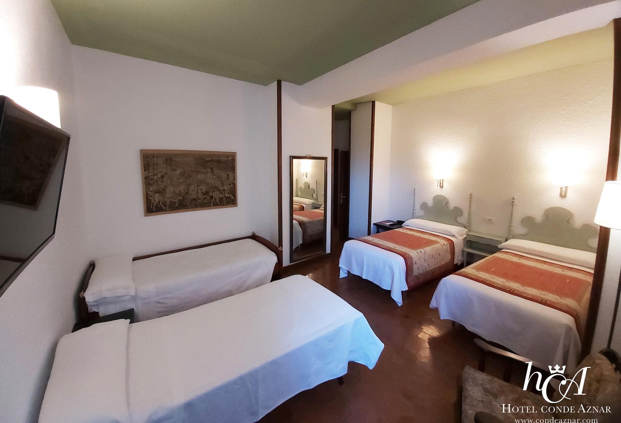 Conde Aznar Hotel Jaca Exterior photo