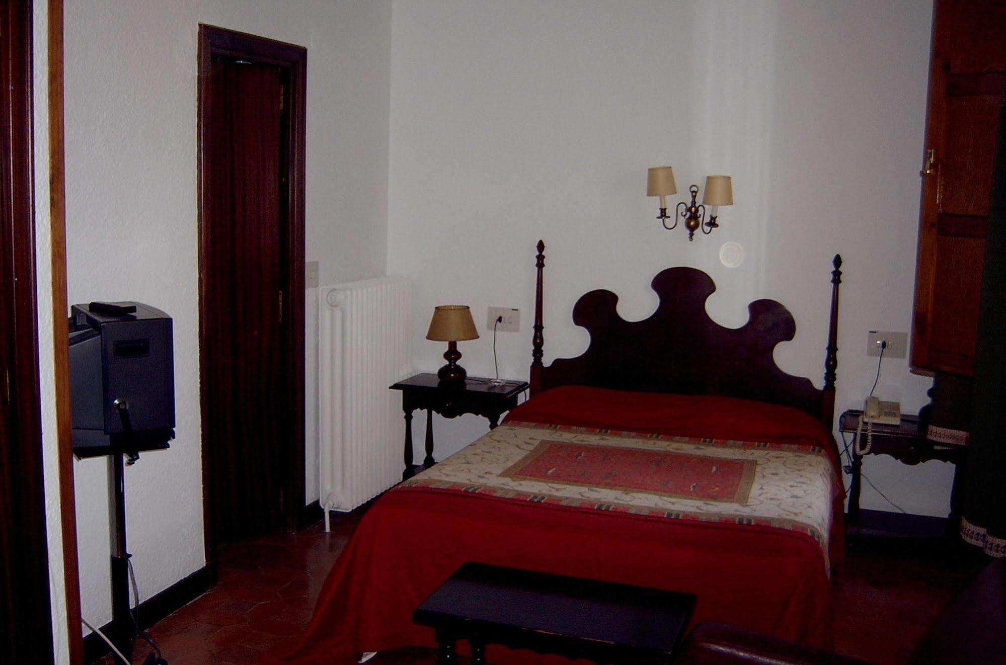 Conde Aznar Hotel Jaca Exterior photo